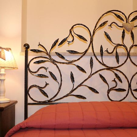 La Casina Colorata Hotel อัสซิซี ภายนอก รูปภาพ